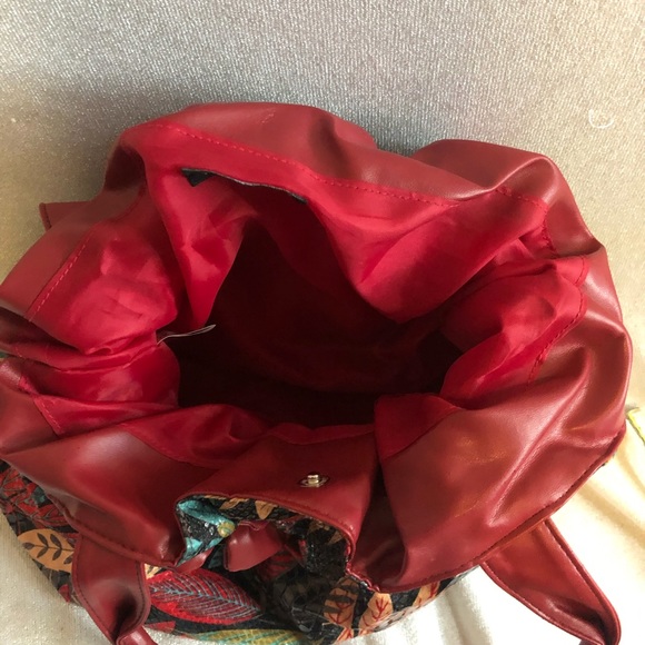 Bueno shoulder bag, faux snake skin, burgundy flower, leaves prints - Picture 5 of 13